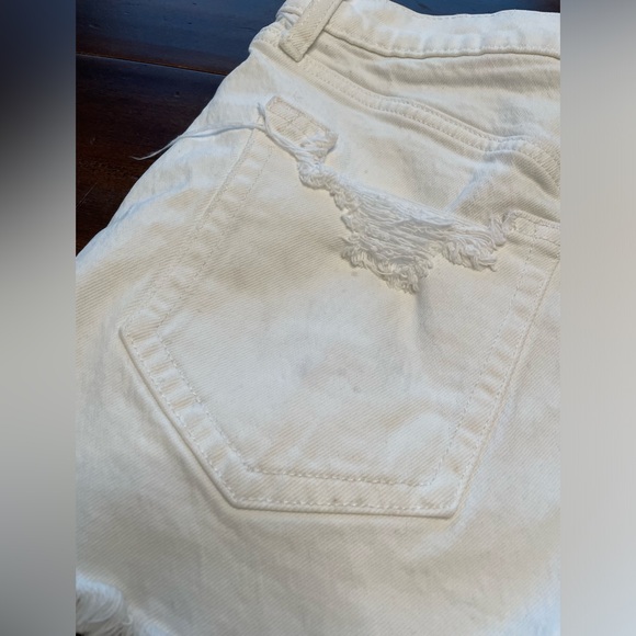 Abercrombie High Rise Mom Short - Picture 3 of 7